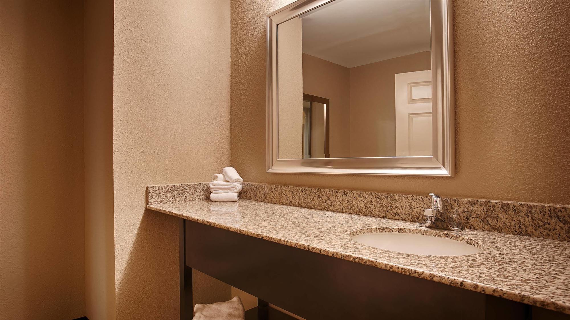 Sleep Inn & Suites BWI Airport Brooklyn Park Exterior photo